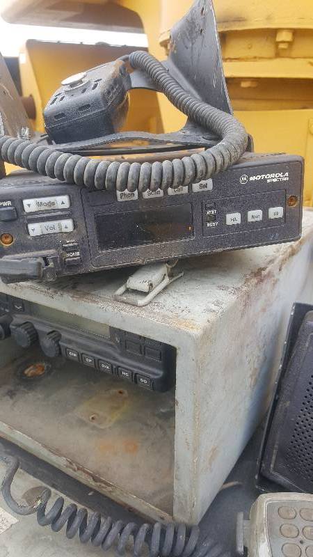 lot 33 image: 2 WAY RADIO LOT OF 2