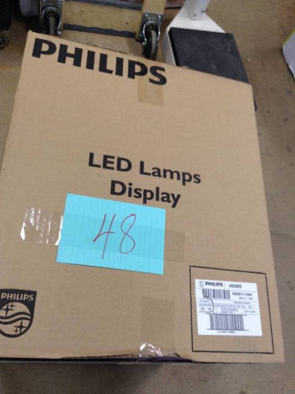 lot 48 image: 8 Philips 65W Equivalent Soft White BR30 Dimmable LED Indoor Flood 2700K -2 pack new