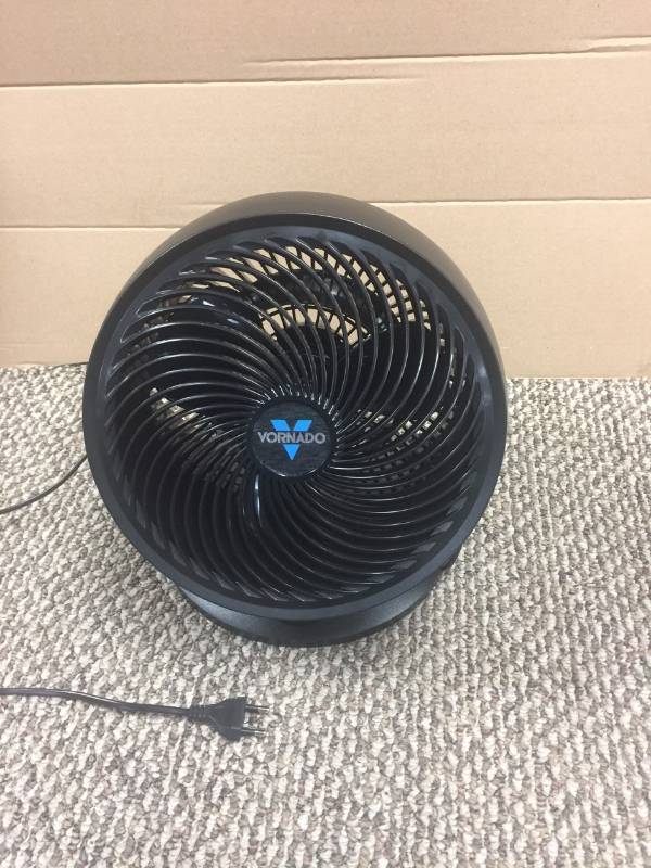 lot 123 image: Vornado whole room circulator