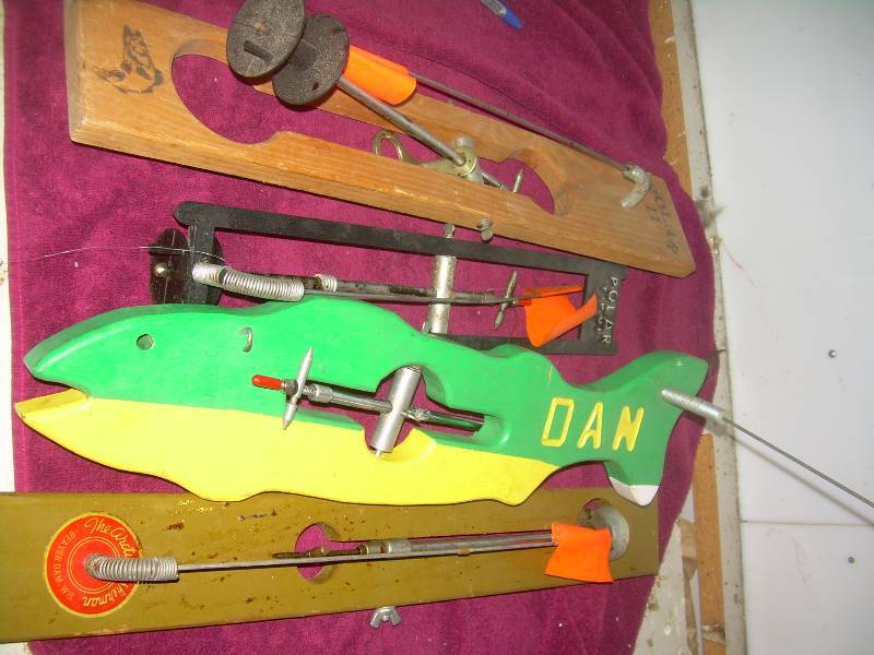 lot 18 image: ICE FISHING TIP UPS