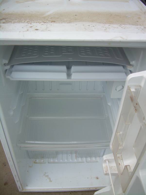lot 62 image: KENMORE FRIG