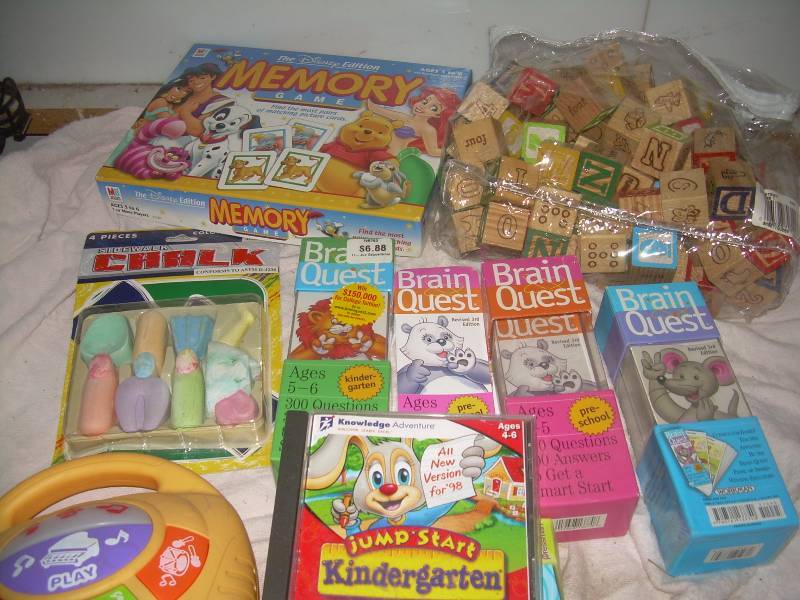 lot 69 image: KIDS TOYS