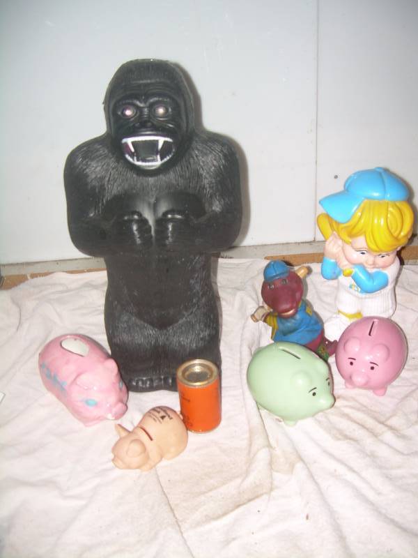 lot 71 image: COLLECTIBLE COIN BANKS