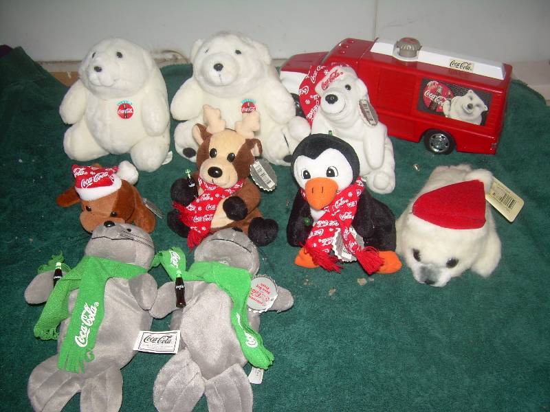 lot 77 image: COCA COLA COLLECTION