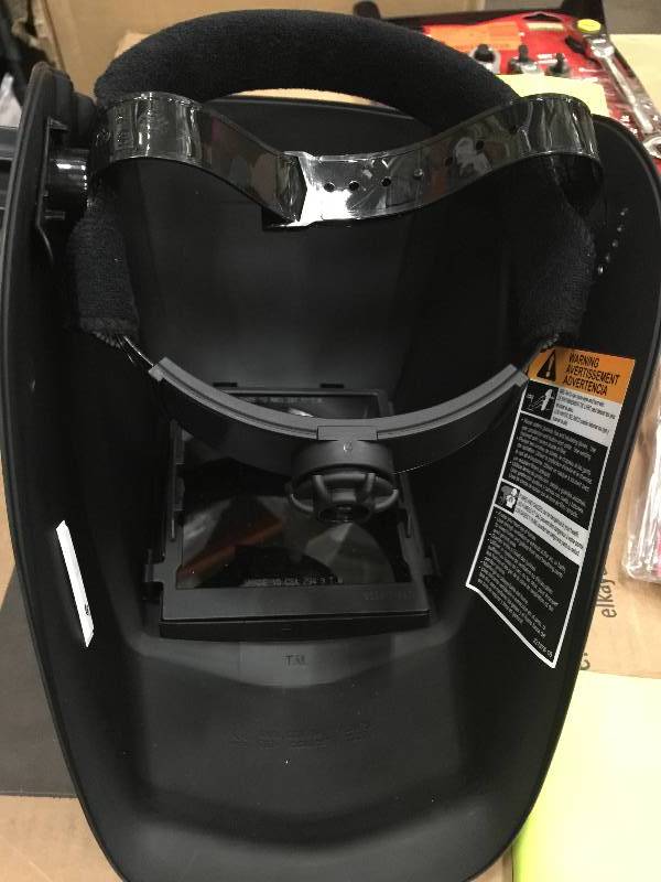 lot 52 image: Lincoln Electric 4-12 in. x 5-14 in. Welding Helmet with No.10 Lens