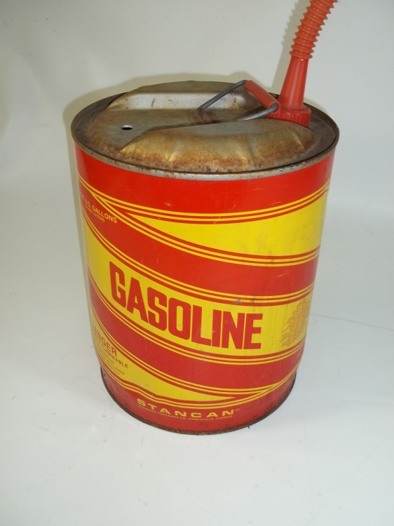 lot 11 image: Vintage Metal Five US Gallons