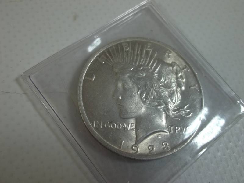 lot 21 image: 1923 Peace Dollar