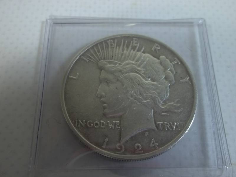 lot 23 image: 1924 Peace Dollar