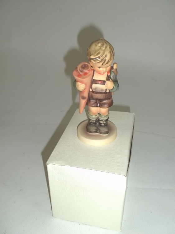 lot 51 image: Vintage Goebel Hummel  Backpacker - Mint