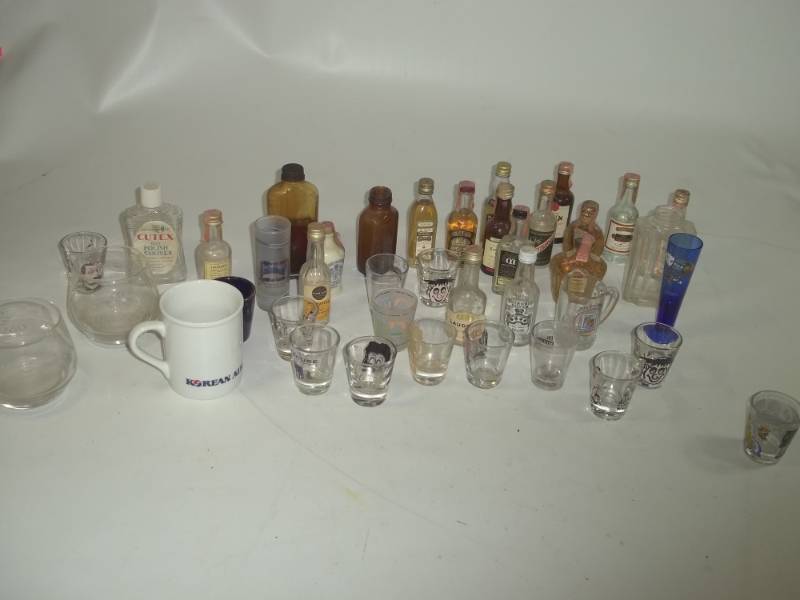 lot 59 image: Vintage Mini Airline Liquor Bottles - Shot Glasses - Misc