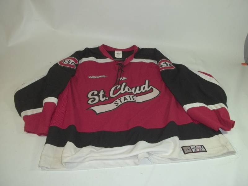 lot 71 image: St Cloud State Hockey Jersey XXL