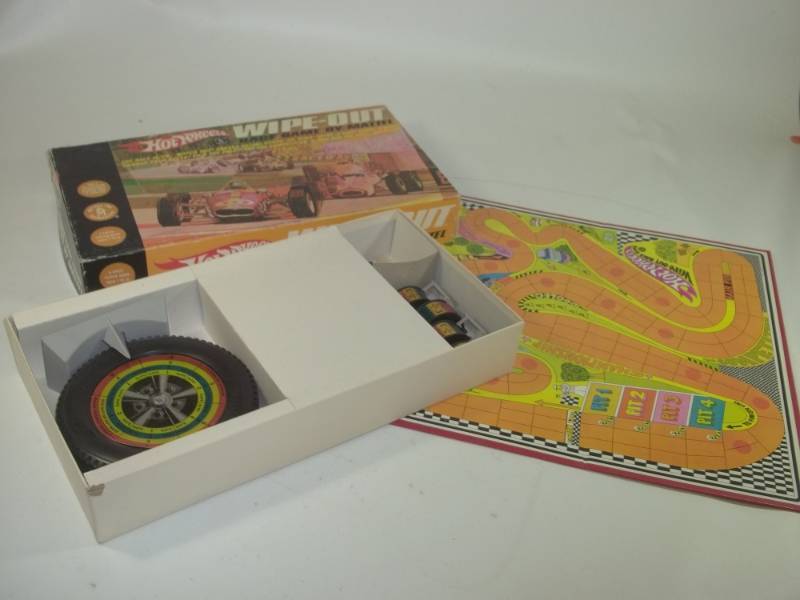 lot 77 image: 1960s Hot Wheel Game - Fantastic Condition