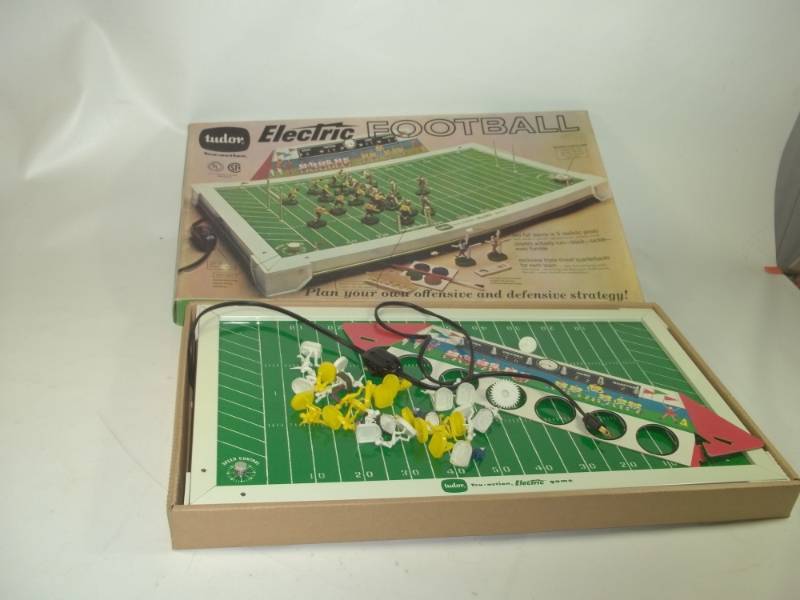 lot 79 image: 1970sTudor Electric Football