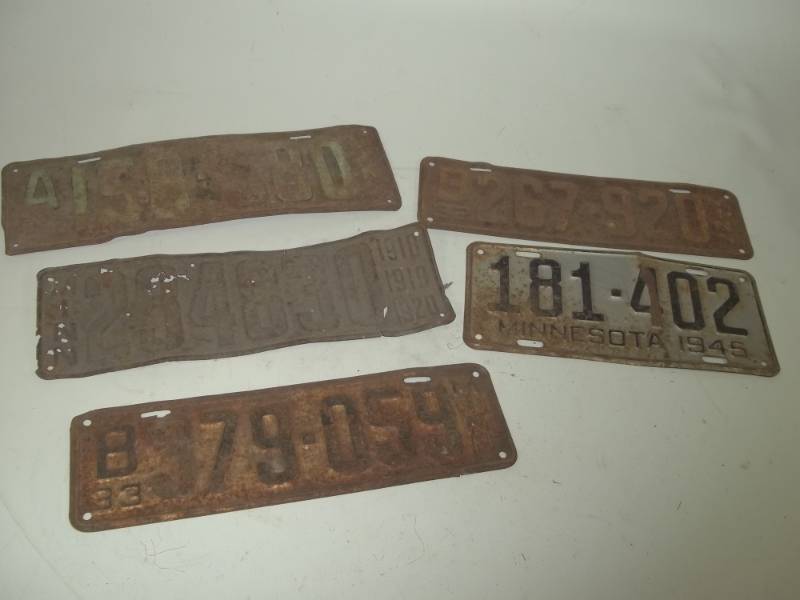 lot 86 image: Late Teen License Plate Plus 1930 & 1940s