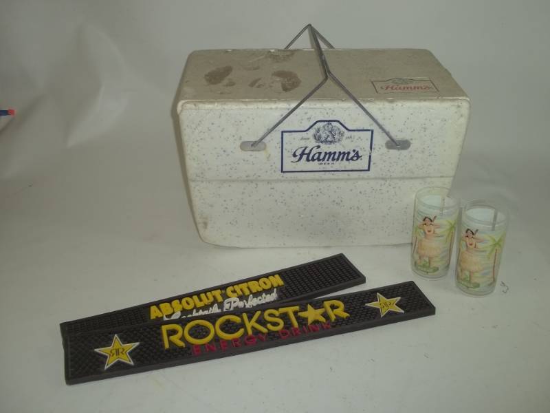 lot 87 image: Bar Mats  Vintage Hamms Cooler & Hula Glasses