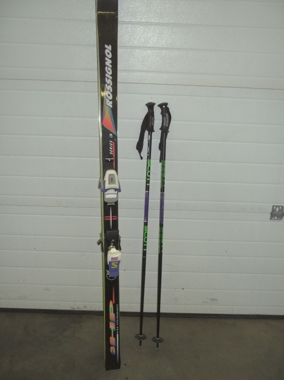 lot 89 image: Rossignol Downhill Skis wPoles