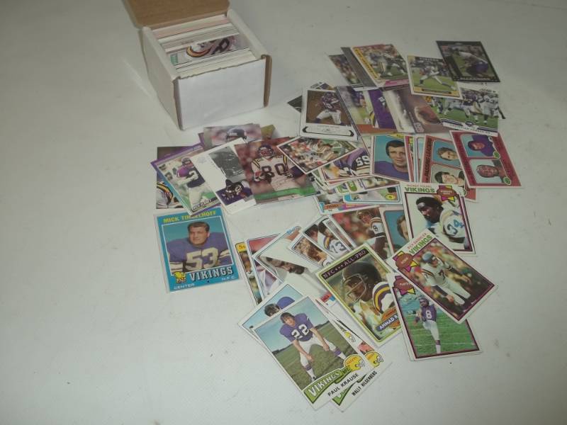 lot 96 image: Old & New Mn Viking Football Cards