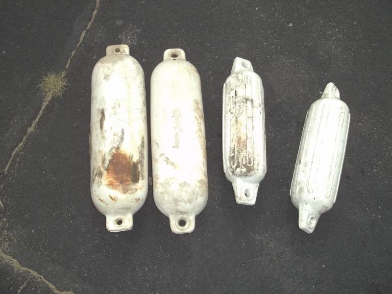 lot 103 image: 4  Boat Bumpers