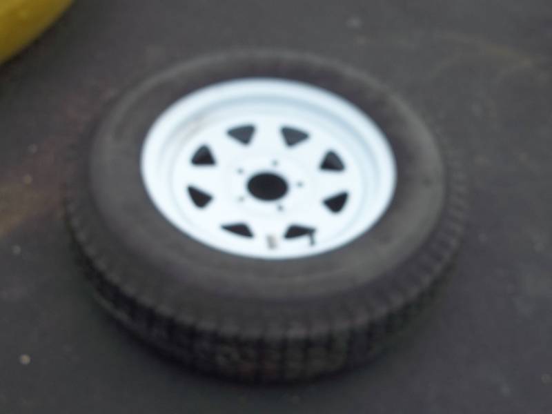 lot 7 image: Trailer Tire 20575 D15 Fits Item # 4