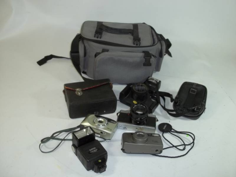 lot 112 image: Camera Bag and Equipment