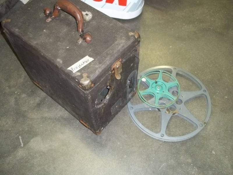 lot 132 image: Vintage Movie Projector