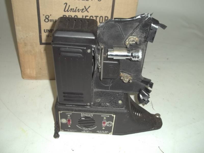 lot 141 image: Univex 8mm Projector One Model P-8