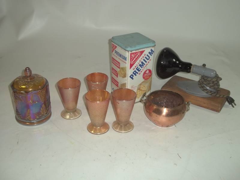 lot 142 image: Vintage Glass ware and Headlamp with Vintage Tin