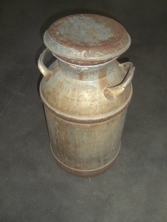 lot 146 image: Vintage Cream Can