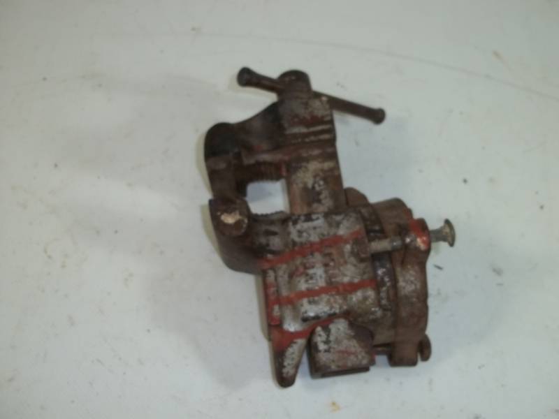 lot 172 image: Anvil Bench Vice Simplex