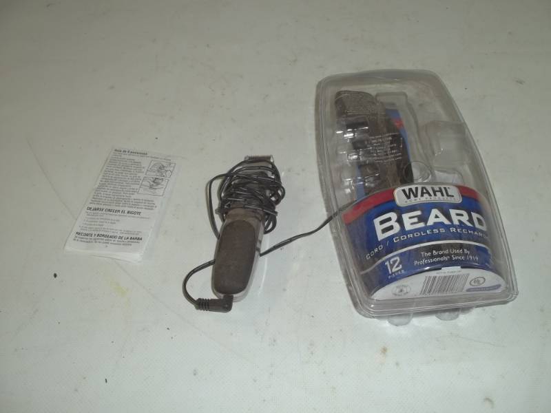 lot 211 image: Wahl Beard Trimmer