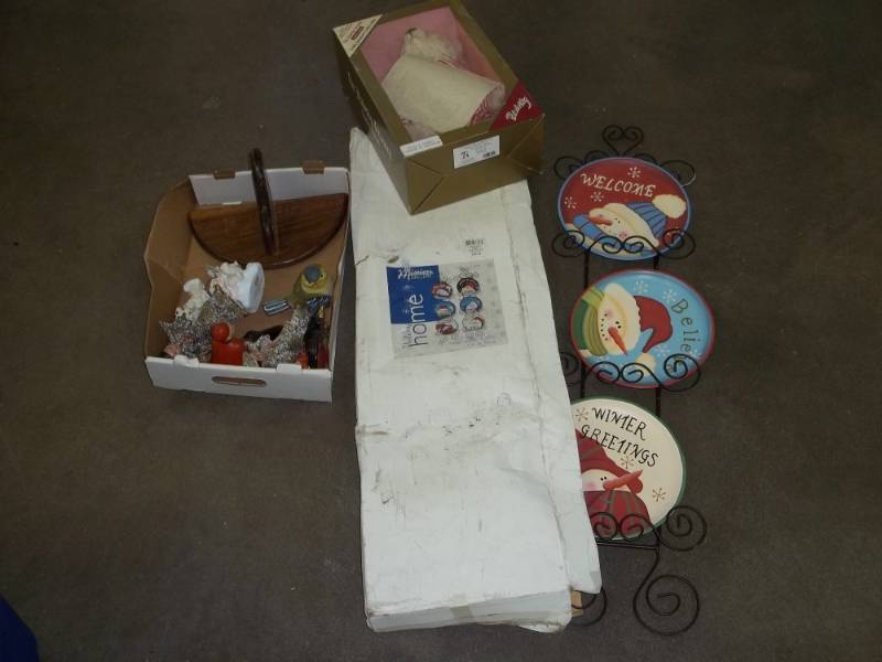 lot 218 image: Home Dcor and Collectable Bear