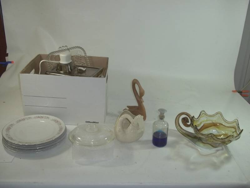 lot 236 image: Dcor and Glassware with Food Processor