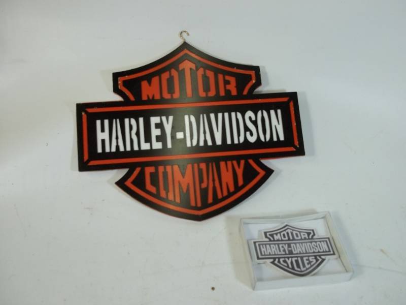 lot 250 image: Harley-Davidson Sign and Invitations