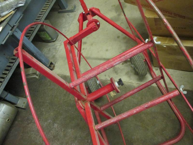 lot 143 image: Spool Un-roller