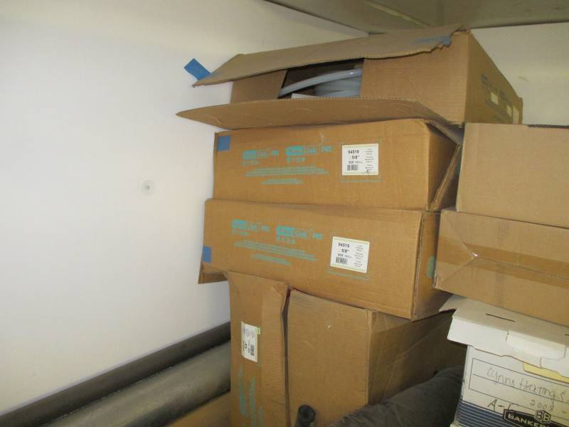 lot 155 image: 2,500 of Pex Tubing & Lengths of PVC Pipe