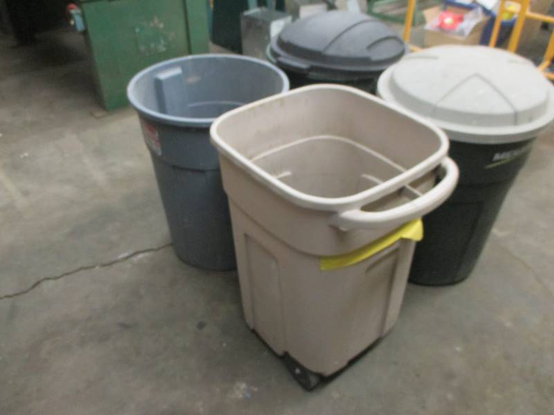 lot 162 image: (4) Trash Cans