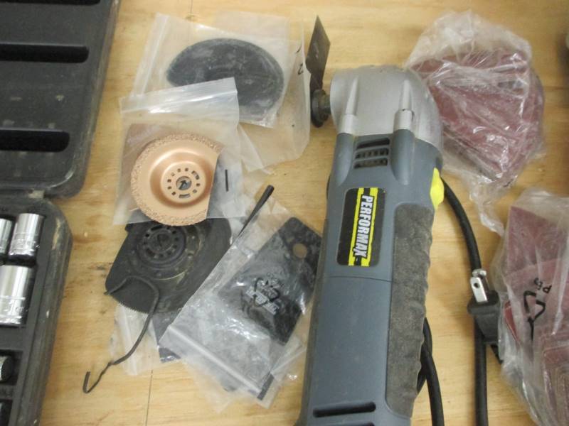 lot 25 image: Socket Set, Oscillating Tool, Shop Vac