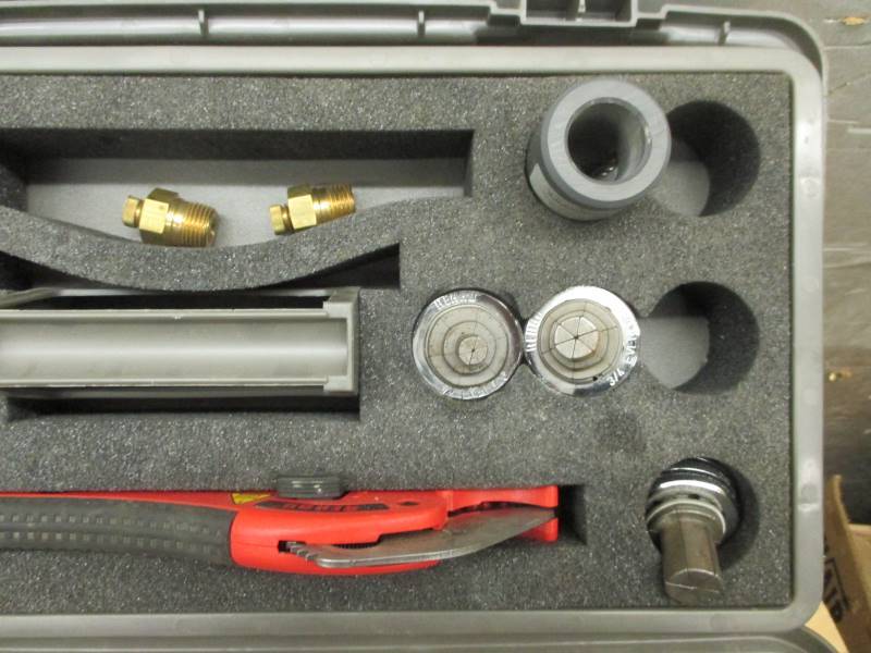 lot 44 image: Rehau Hand tool for Everloc Fittings