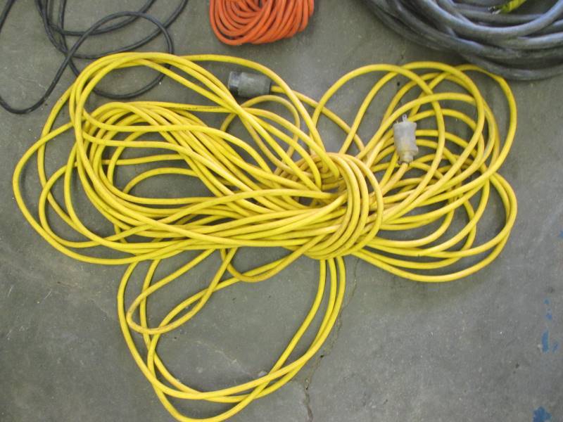 lot 78 image: Cords & Air Hoses