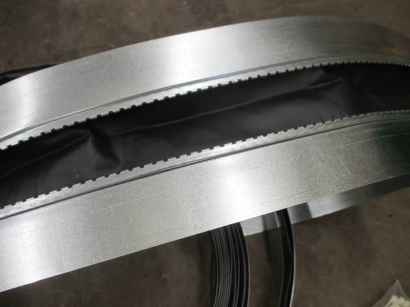 lot 94 image: Roll of Flex Connector & Large Zip Ties