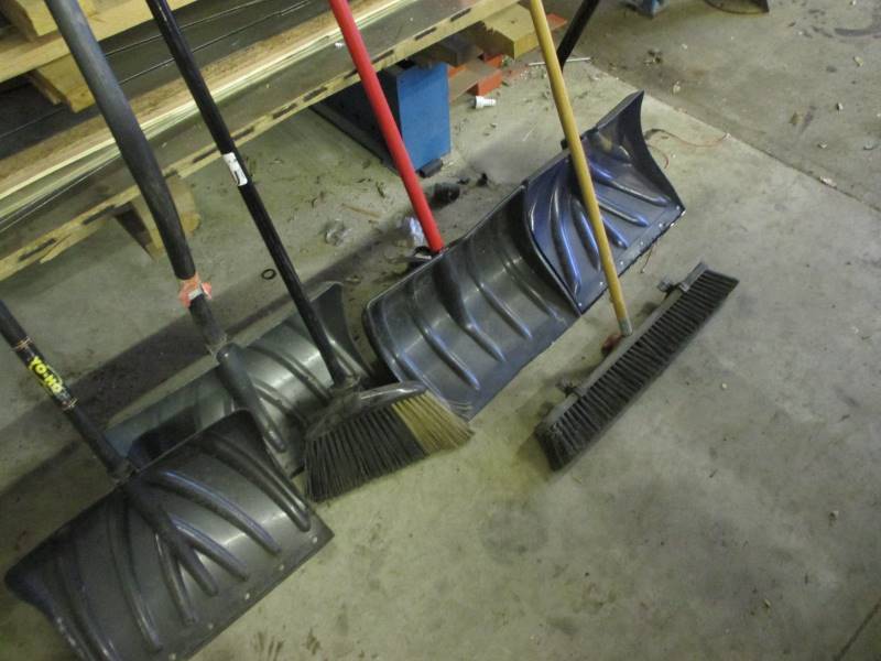 lot 136 image: (4) Snow Shovels (2) Brooms