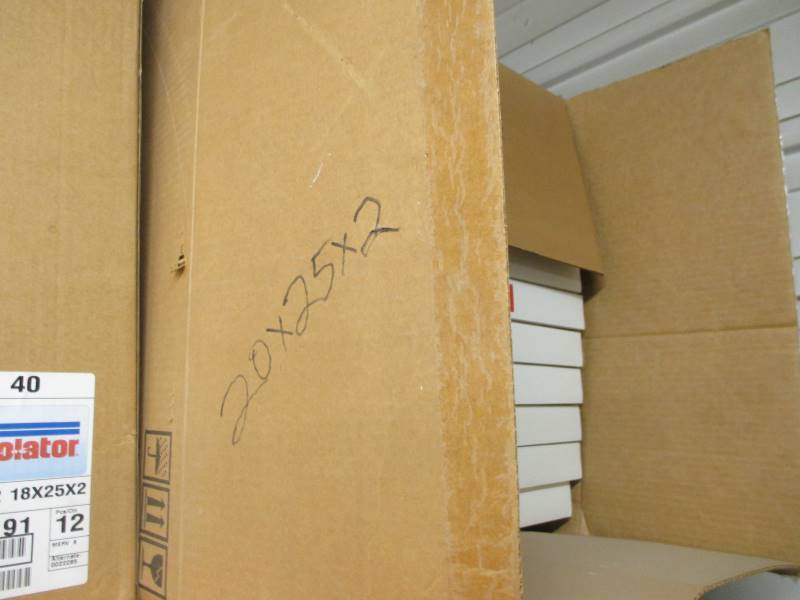 lot 139 image: Large Lot of Furnace Filters (see pics for sizes)