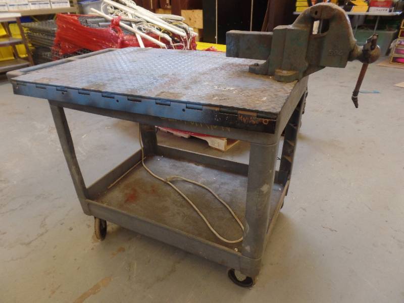 LARGE VISE WITH CART
