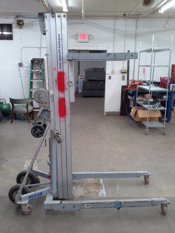 lot 10 image: Genie SLC-18 Super Lift