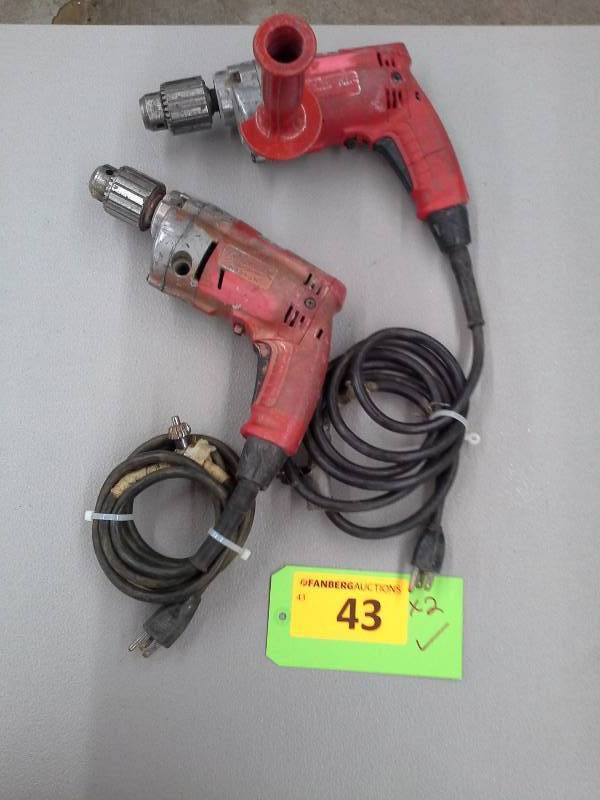 lot 43 image: Pair of Milwaukee HoleShooter Drills