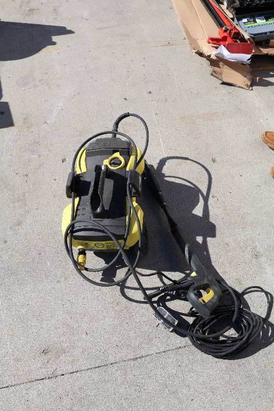 Pressure Washer