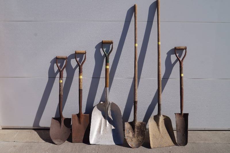Assorted Shovels