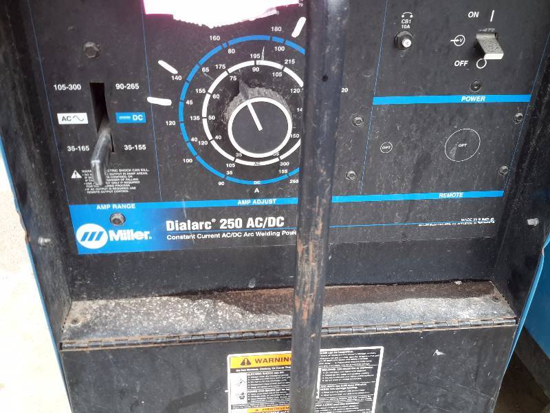lot 4 image: Miller Dial Arc 250 ACDC Welder