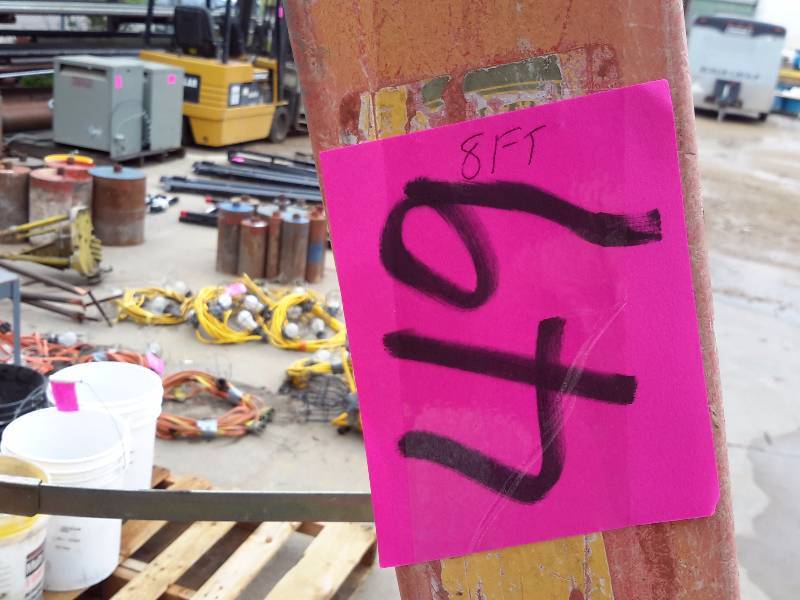 lot 49 image: 8 Ft Werner, Fiber glass step ladder