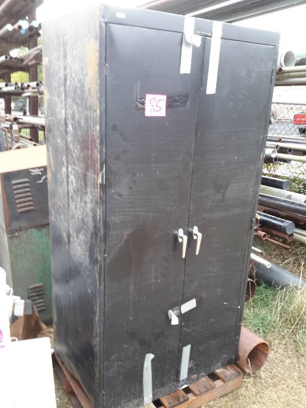 lot 85 image: Steel Storage Closet.. Shelves need to get installed